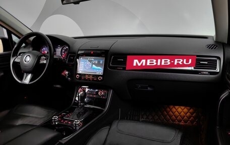 Volkswagen Touareg III, 2012 год, 1 535 000 рублей, 13 фотография