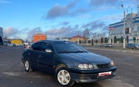 Toyota Avensis III рестайлинг, 1998 год, 350 000 рублей, 1 фотография