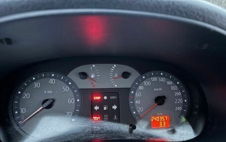 Renault Symbol I, 2004 год, 200 000 рублей, 14 фотография