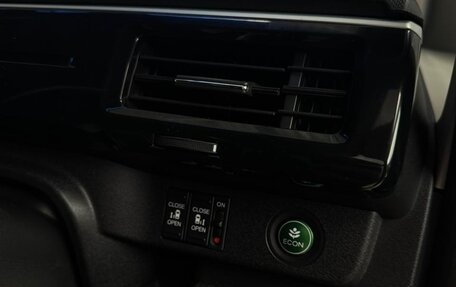 Honda Stepwgn IV, 2015 год, 1 893 000 рублей, 19 фотография