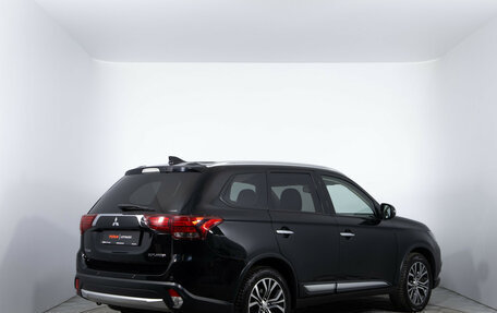 Mitsubishi Outlander III рестайлинг 3, 2018 год, 2 070 000 рублей, 5 фотография