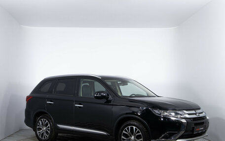 Mitsubishi Outlander III рестайлинг 3, 2018 год, 2 070 000 рублей, 3 фотография