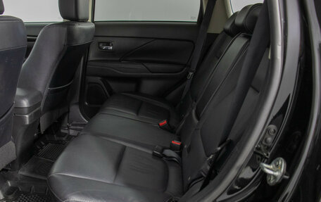 Mitsubishi Outlander III рестайлинг 3, 2018 год, 2 070 000 рублей, 11 фотография