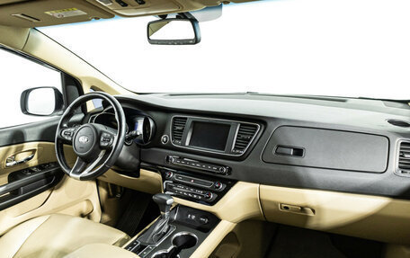 KIA Carnival III, 2020 год, 3 150 000 рублей, 9 фотография