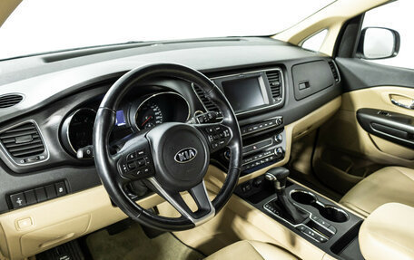 KIA Carnival III, 2020 год, 3 150 000 рублей, 11 фотография