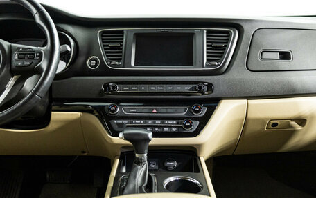 KIA Carnival III, 2020 год, 3 150 000 рублей, 14 фотография