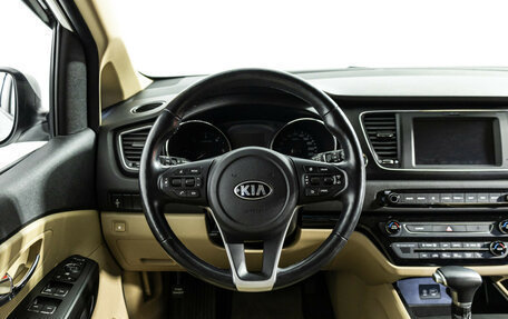 KIA Carnival III, 2020 год, 3 150 000 рублей, 23 фотография