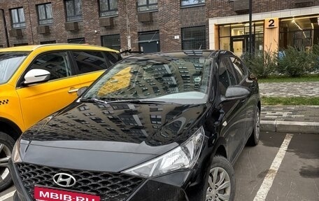 Hyundai Solaris II рестайлинг, 2021 год, 1 735 000 рублей, 1 фотография