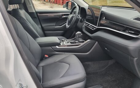 Toyota Highlander, 2025 год, 5 850 000 рублей, 8 фотография