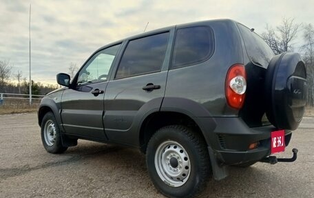 Chevrolet Niva I рестайлинг, 2019 год, 830 000 рублей, 4 фотография