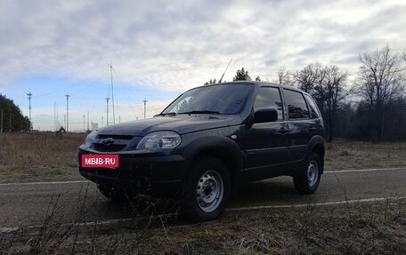 Chevrolet Niva I рестайлинг, 2019 год, 830 000 рублей, 3 фотография
