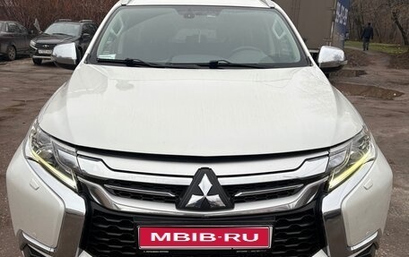 Mitsubishi Pajero Sport III рестайлинг, 2018 год, 2 870 000 рублей, 1 фотография