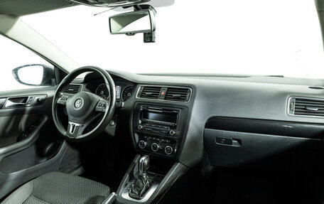 Volkswagen Jetta VI, 2013 год, 849 898 рублей, 9 фотография