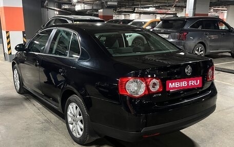 Volkswagen Jetta VI, 2009 год, 970 000 рублей, 3 фотография