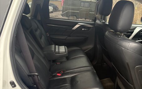 Mitsubishi Pajero Sport III рестайлинг, 2018 год, 2 870 000 рублей, 7 фотография