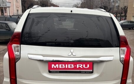 Mitsubishi Pajero Sport III рестайлинг, 2018 год, 2 870 000 рублей, 3 фотография