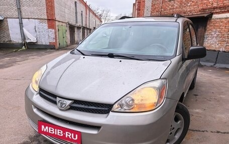 Toyota Sienna II рестайлинг, 2005 год, 1 100 000 рублей, 2 фотография