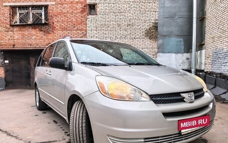 Toyota Sienna II рестайлинг, 2005 год, 1 100 000 рублей, 8 фотография