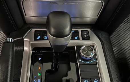 Toyota Land Cruiser 200, 2015 год, 5 150 000 рублей, 13 фотография