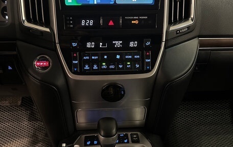 Toyota Land Cruiser 200, 2015 год, 5 150 000 рублей, 12 фотография