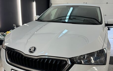 Skoda Rapid II, 2021 год, 1 580 000 рублей, 2 фотография