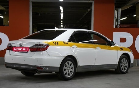 Toyota Camry, 2018 год, 1 598 000 рублей, 5 фотография