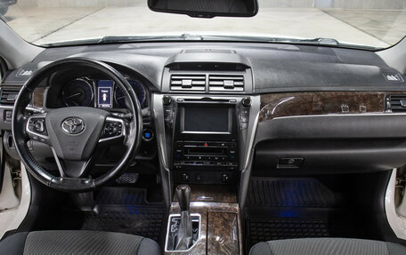 Toyota Camry, 2018 год, 1 598 000 рублей, 14 фотография