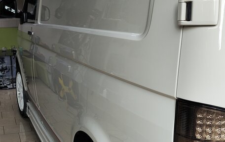 Volkswagen Transporter T5 рестайлинг, 2005 год, 2 250 000 рублей, 3 фотография