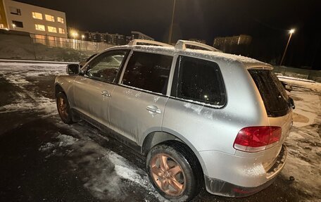 Volkswagen Touareg III, 2002 год, 500 000 рублей, 4 фотография