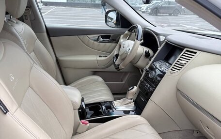 Infiniti FX II, 2009 год, 1 250 000 рублей, 16 фотография