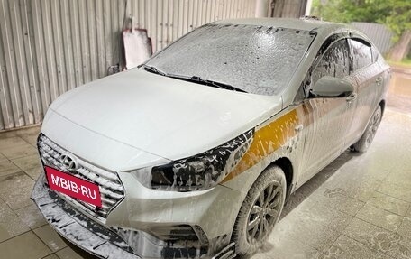 Hyundai Solaris II рестайлинг, 2018 год, 800 000 рублей, 14 фотография