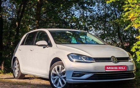 Volkswagen Golf VII, 2018 год, 1 900 000 рублей, 1 фотография