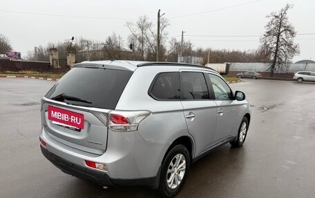 Mitsubishi Outlander III рестайлинг 3, 2013 год, 1 090 000 рублей, 6 фотография