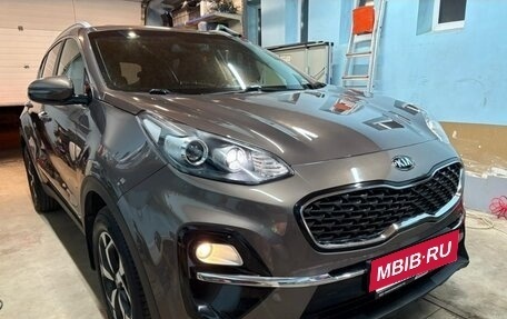KIA Sportage IV рестайлинг, 2018 год, 1 999 000 рублей, 3 фотография