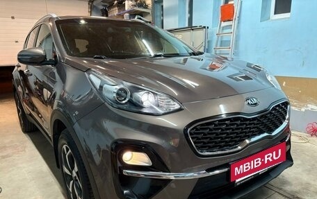 KIA Sportage IV рестайлинг, 2018 год, 1 999 000 рублей, 7 фотография