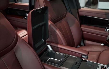 Land Rover Range Rover IV рестайлинг, 2025 год, 28 500 000 рублей, 26 фотография