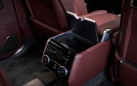 Land Rover Range Rover IV рестайлинг, 2025 год, 28 500 000 рублей, 25 фотография