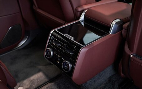 Land Rover Range Rover IV рестайлинг, 2025 год, 28 500 000 рублей, 24 фотография