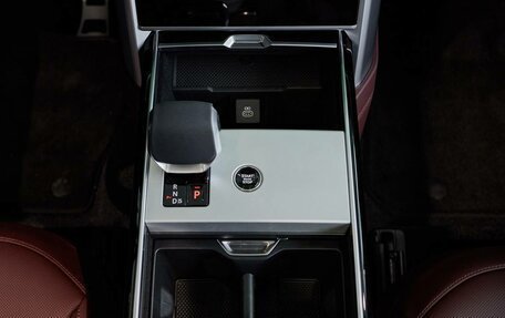 Land Rover Range Rover IV рестайлинг, 2025 год, 28 500 000 рублей, 23 фотография