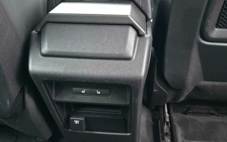 Land Rover Discovery Sport I рестайлинг, 2017 год, 2 600 000 рублей, 20 фотография