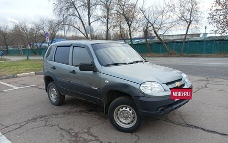 Chevrolet Niva I рестайлинг, 2011 год, 550 000 рублей, 3 фотография