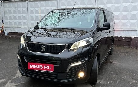 Peugeot Traveller I, 2020 год, 3 490 000 рублей, 2 фотография