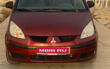 Mitsubishi Colt VI рестайлинг, 2005 год, 420 000 рублей, 1 фотография