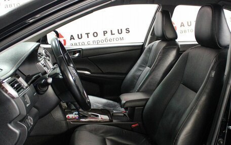 Toyota Camry, 2018 год, 2 199 000 рублей, 8 фотография