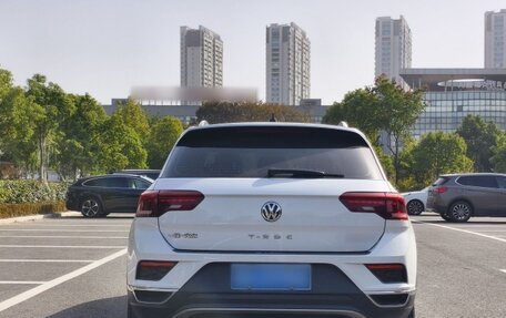 Volkswagen T-Roc I, 2022 год, 1 650 003 рублей, 6 фотография