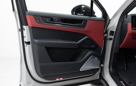 Porsche Cayenne III, 2025 год, 32 990 000 рублей, 8 фотография