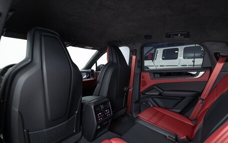 Porsche Cayenne III, 2025 год, 32 990 000 рублей, 28 фотография