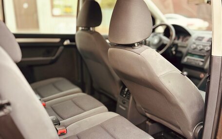 Volkswagen Touran III, 2012 год, 880 000 рублей, 6 фотография