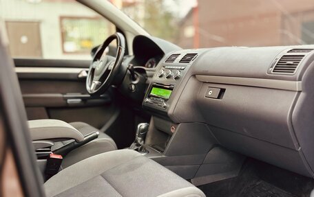 Volkswagen Touran III, 2012 год, 880 000 рублей, 5 фотография