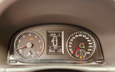 Volkswagen Touran III, 2012 год, 880 000 рублей, 13 фотография